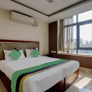 https://glitz-inn.kerala-hotels.net