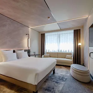 https://novotel-muenchen-airport.com-bavaria.com